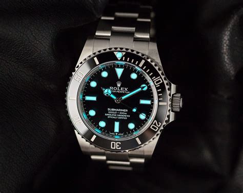 do rolex watches glow in the dark|rolex chromalight vs super luminova.